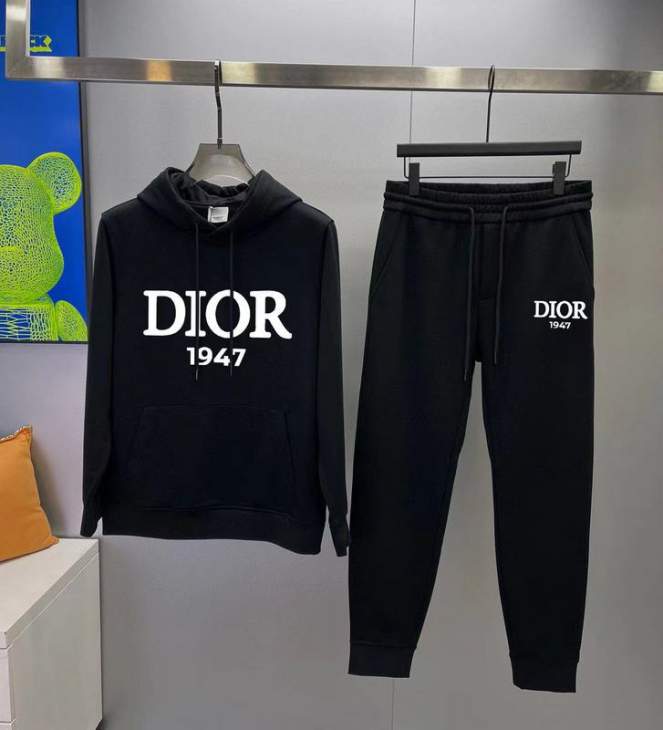 Picture of Dior Sweater Suits _SKUDiorM-5XLkdtr1638847